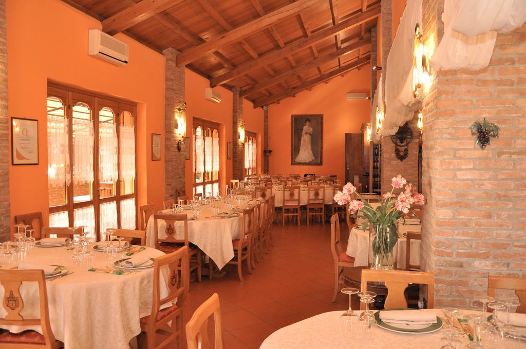 Santa Giuletta Agriturismo Corte Montini 빌라 외부 사진