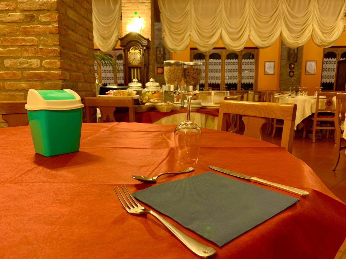 Santa Giuletta Agriturismo Corte Montini 빌라 외부 사진